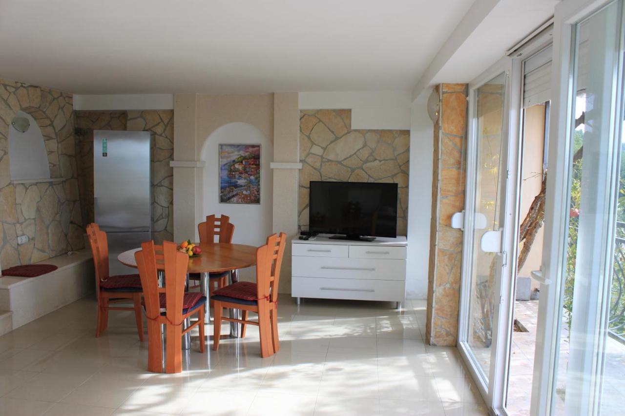Pile Apartments 7 Оміш Екстер'єр фото